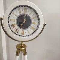 ساعت ایستاده