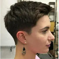 کوتاهی اصلاح مو در مکان خودتون.پیرایش.آرایشگاه.|خدمات آرایشگری و زیبایی|اصفهان, بهارستان|دیوار