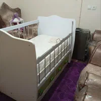 تخت گهواره ای همراه با تشک نو|تخت و سرویس خواب|باغ بهادران, |دیوار