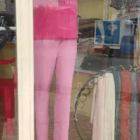 تعدادی مانکن ،،رگال لباس ،،ویترین کیف و ویترین شال|فروشگاه و مغازه|میانه, |دیوار