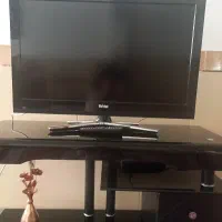 تلویزیون ومیز