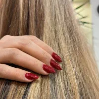 ناخن وبافت مو وفشیال پوست