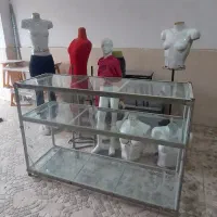 ویترین، مانکن، رگال