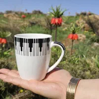 لیوان با طرح چوقا بختیاری