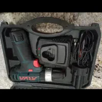 دریل شارژی وعمود بر