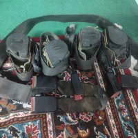 تعدادی وسایل داخل کابین و موتور پژو