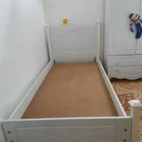 تخت و کمدنوجوان