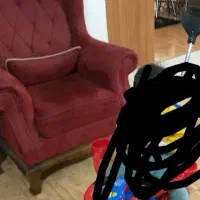 مبل راحتی و جلو مبلی