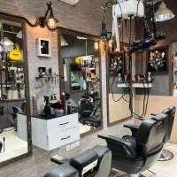 استخدام آرایشگر ویا وردست