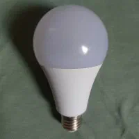لامپ حبابی رنگ مهتابی