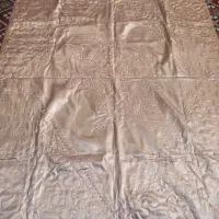 وسط لحاف وبالش