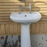 روشویی با پایه و سینک و کابینت