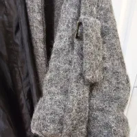 پالتو پشمی|لباس|رشت, معلم|دیوار