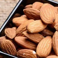 خرید وفروش بادام  وگردو ایرانی روبرو ثبت احوال