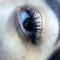 آموزش و خدمات اکستنشن ولیفت مژه