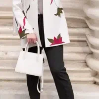 مانتولباس شیک پوشان سفارش ایدیVvggdjs