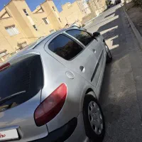 206 نقره ای مدل 82|خودرو سواری و وانت|شاهین‌شهر, گرگاب|دیوار