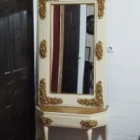 آیینه و کنسول