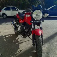 پالس ۱۸۰ چراغ گرد