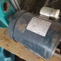 ۳عدد‌پمپ‌اب‌سرویس‌شده‌به‌شرط‌کار‌همراه‌نصب‌رایگان