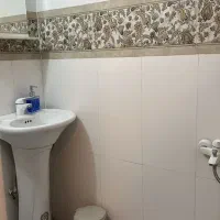 اتاق روزانه|اجارهٔ کوتاه‌مدت آپارتمان و سوئیت|شیراز, سیاه سنگ|دیوار