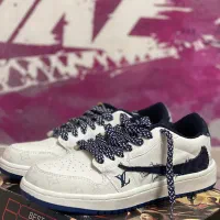 نایک|کیف، کفش، کمربند|هشتگرد, هشتگرد قدیم|دیوار