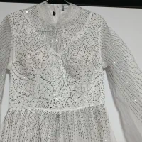 یک عدد لباس