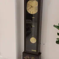 ویترین وساعت پایدار کاملا سالم