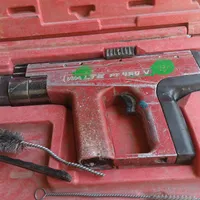 تفنگ میخ کوب