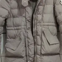 کاپشن و یک جفت کتانی|کفش و لباس بچه|رشت, پیرکلاچای|دیوار