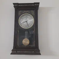 ساعت و میز تی وی