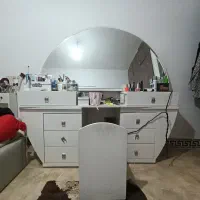 میز آرایش ۸ کشو