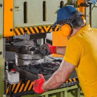 استخدام تعدادی نیروی ماهر و کارگر ساده