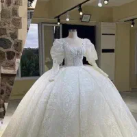 فروشنده لباس عروس