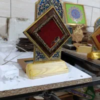 تندیس فرش حرم پایه چوبی رومیزی|مجسمه، تندیس، ماکت|مشهد, حضرت حجت|دیوار