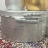 قابلمه بزرگ نو صحیح و سالم به فروش می‌رسد.