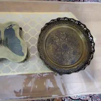 یک میوه خوری یک آجیل خوری
