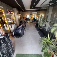 استخدام آرایشگر ماهر و کارآموز آقا|استخدام درمانی، زیبایی، بهداشتی|اصفهان, شهرک امام زمان|دیوار