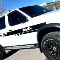 نیسان پیکاپ دوگانه کارخانه