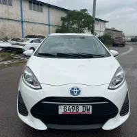 دوتا تویوتا اقتصادی هیبرید موجود شده TOYOTA AQUA