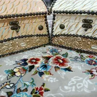 دو تا جعبه برای وسایل و خورده ریز