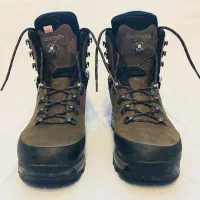 کفش کوهنوری Lowa اصل آلمان سایز۴۰