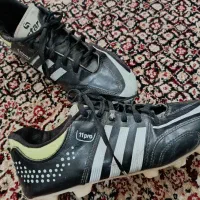 کفش فوتبالی