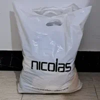 یک پلاستیک شلوار درحدنو