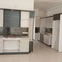 کابینت بدنه سفیددرب سفیدفلزی بدون پوسیدگی در حد نو