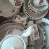 فروش چندکارتن چینی زمان شاه.۵فلاکس چای|کلکسیون اشیاء عتیقه|نجف‌آباد, صالح آباد|دیوار