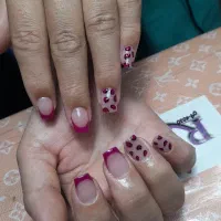 خدمات و آموزش کاشت ناخن|خدمات آرایشگری و زیبایی|اردبیل, |دیوار