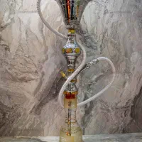 کارگر ساده در کافه عربی