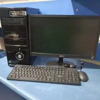 کامپیوتر با تمام تجهیزات