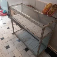 ویترین المینیومی